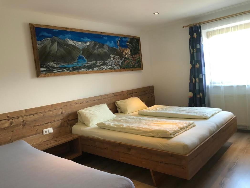 Tropper Apartment แกร์โลสแบร์ก ภายนอก รูปภาพ